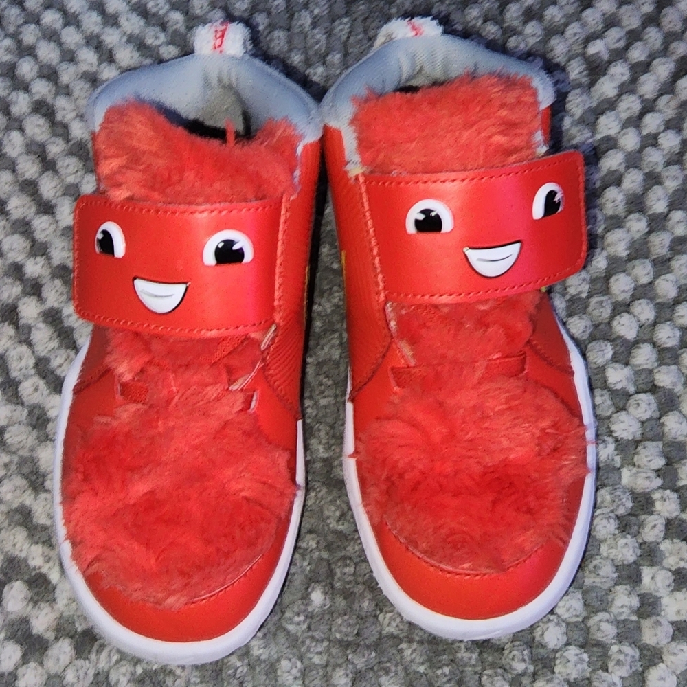 Nike Team Hustle Furry Shoes size 9C